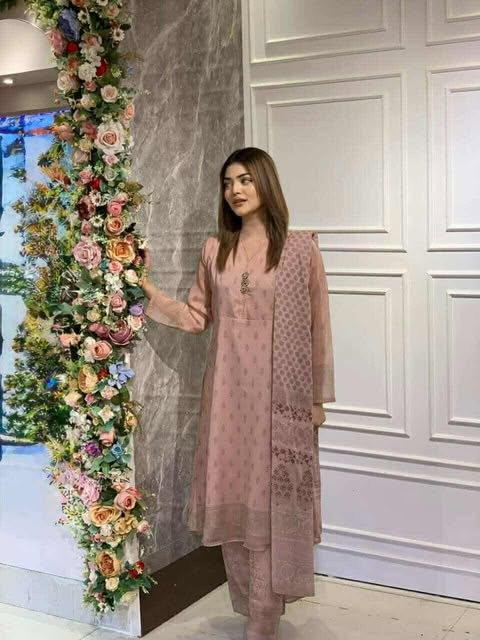 New Premium Quality Threepes for woman